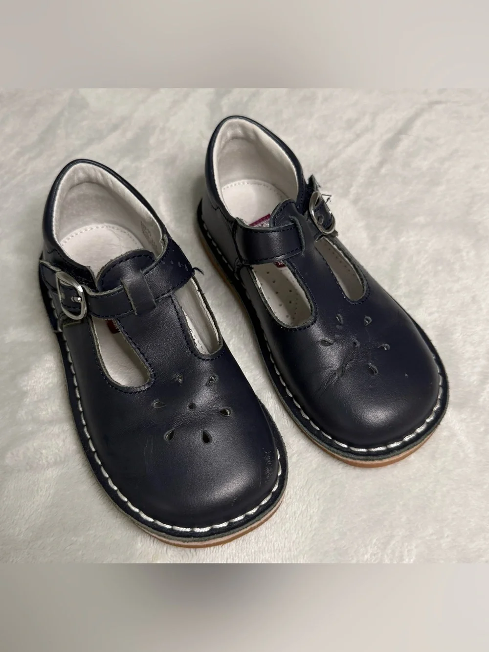 L’Amour Joy Classic Leather T-Strap Mary Jane in Navy Blue Girls sz 10